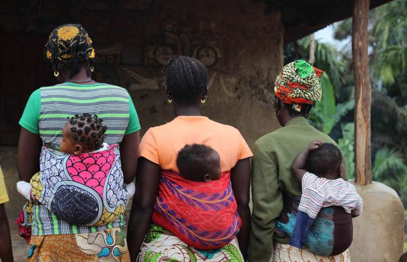 mothers and babies in Sierra Leone